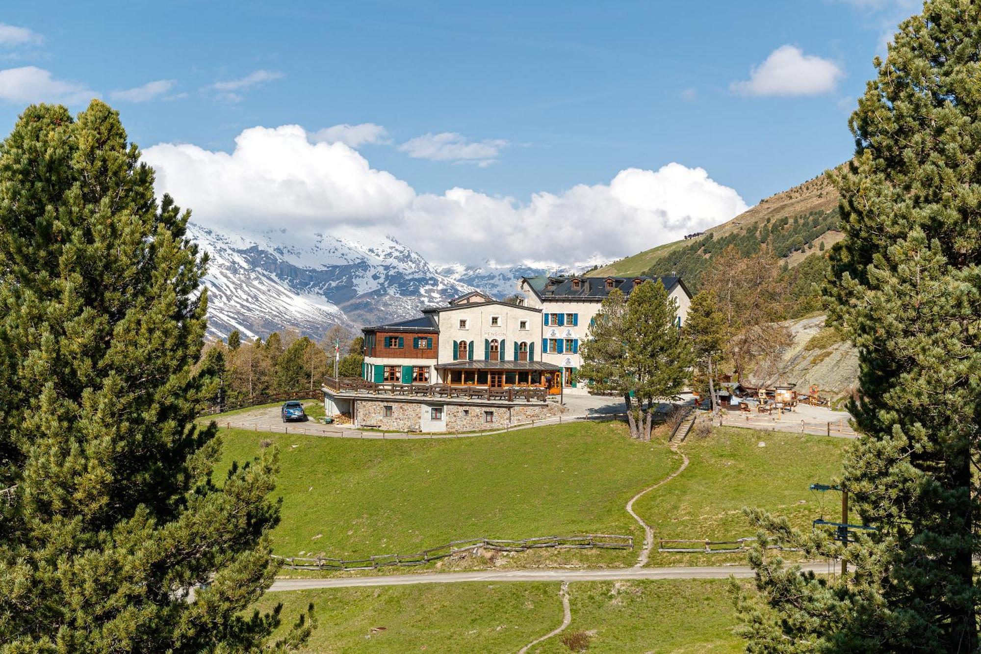 Rifugio Ghiacciaio Dei Forni Hotel Valfurva Exterior foto