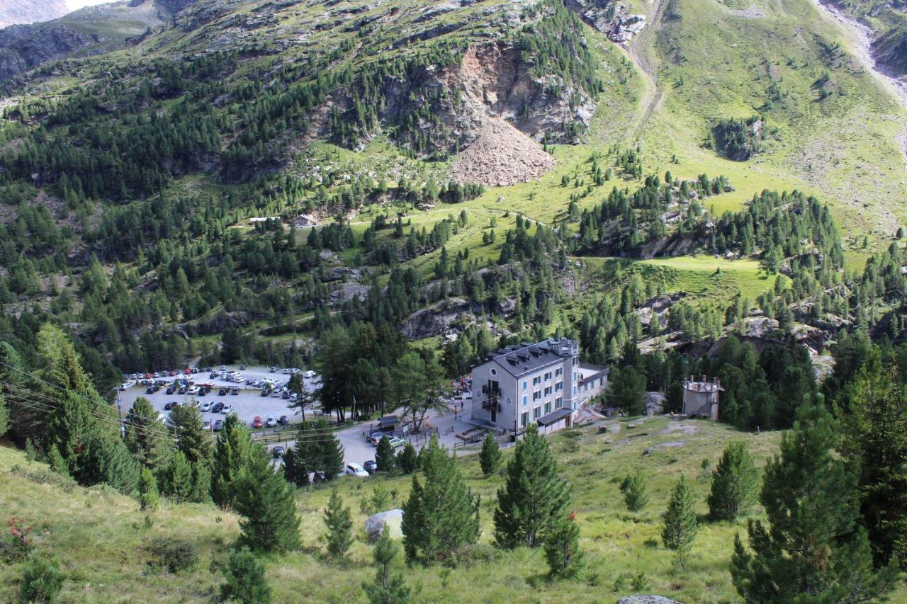 Rifugio Ghiacciaio Dei Forni Hotel Valfurva Exterior foto