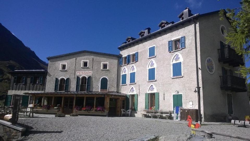 Rifugio Ghiacciaio Dei Forni Hotel Valfurva Exterior foto